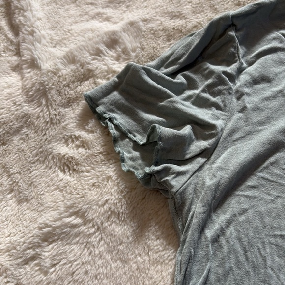 Divided Green Lettuce Hem Top – Size S | Soft Girl Aesthetic | Y2K Vibes | - Picture 3 of 6